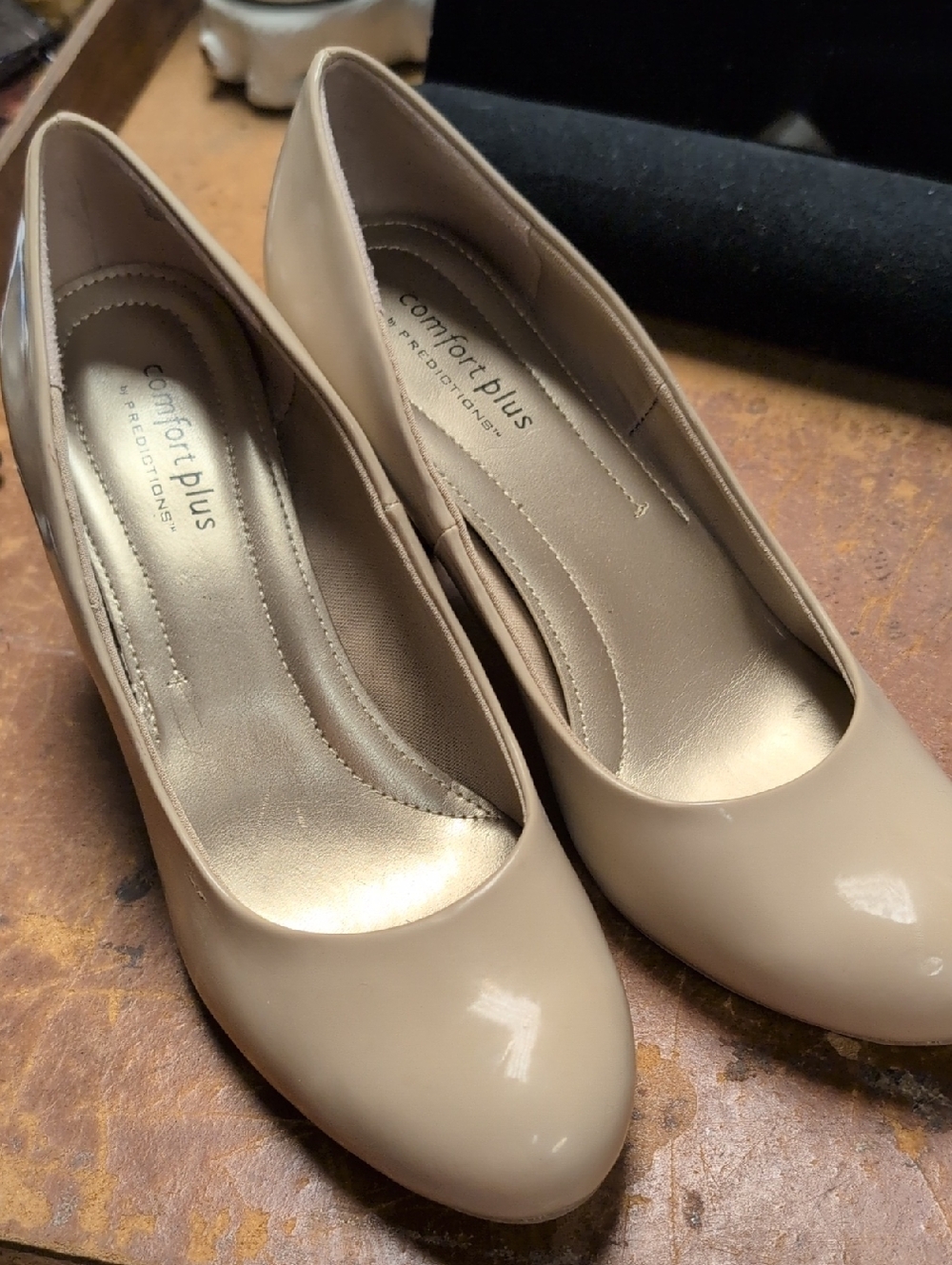 Comfort Plus by Predictions Beige Patent Round-Toe Pumps